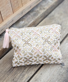 Broderad necessär, Flower Of Life