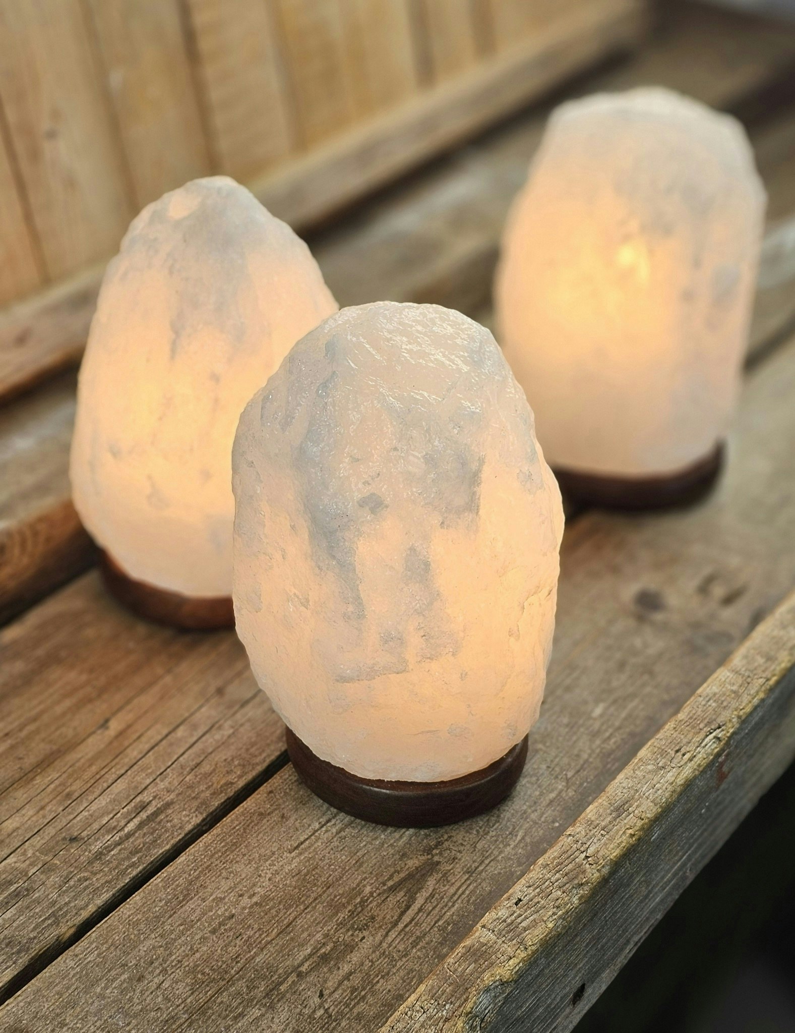 Himalaya Saltkristall, lampa vit -60% **B-kvalité** GULA inslag! + ev skada/annat