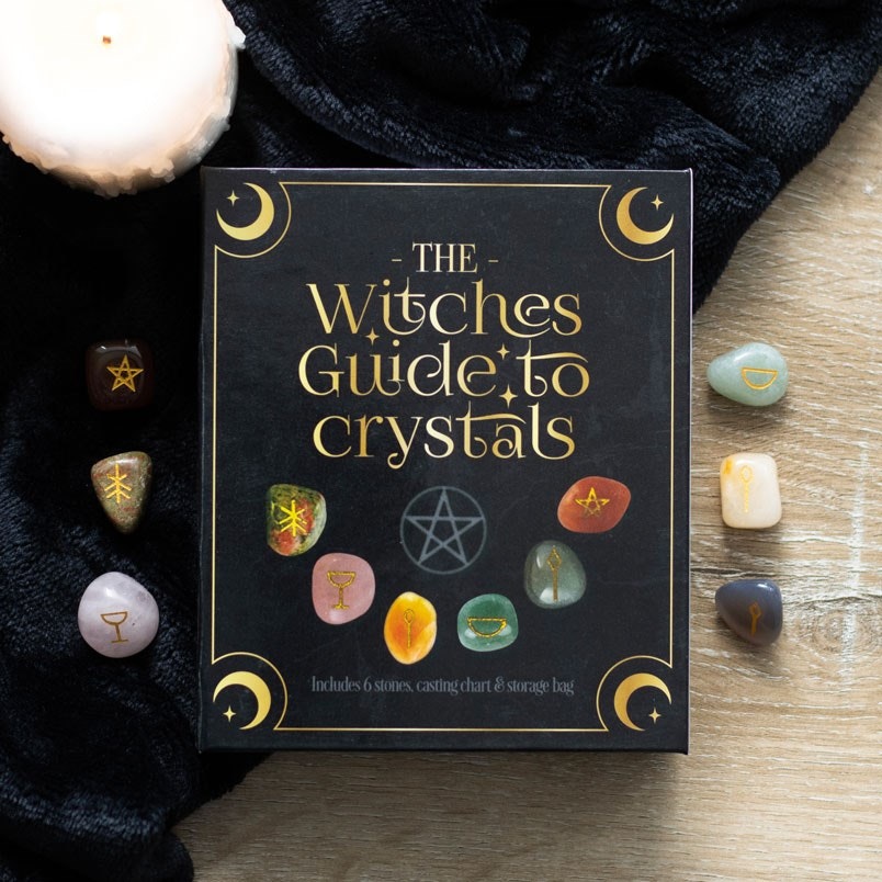 The Witches Guide to Crystals, presentförpackning kit / Kristallkit - Trumlade stenar med runor