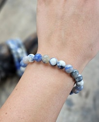 Sodalit med Kalcit, armband 8mm runda pärlor
