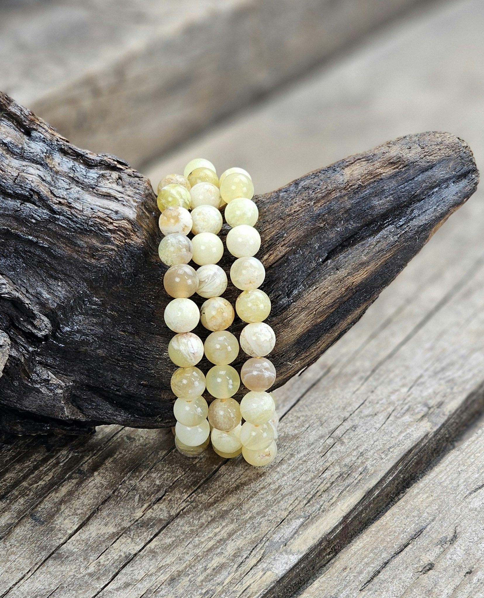 Gul Opal, armband 8mm runda pärlor