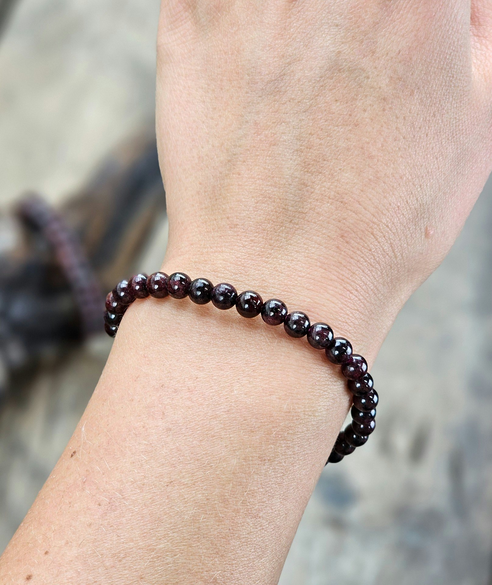 Granat, armband 6mm runda pärlor