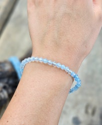 Akvamarin extra, armband 4mm runda pärlor