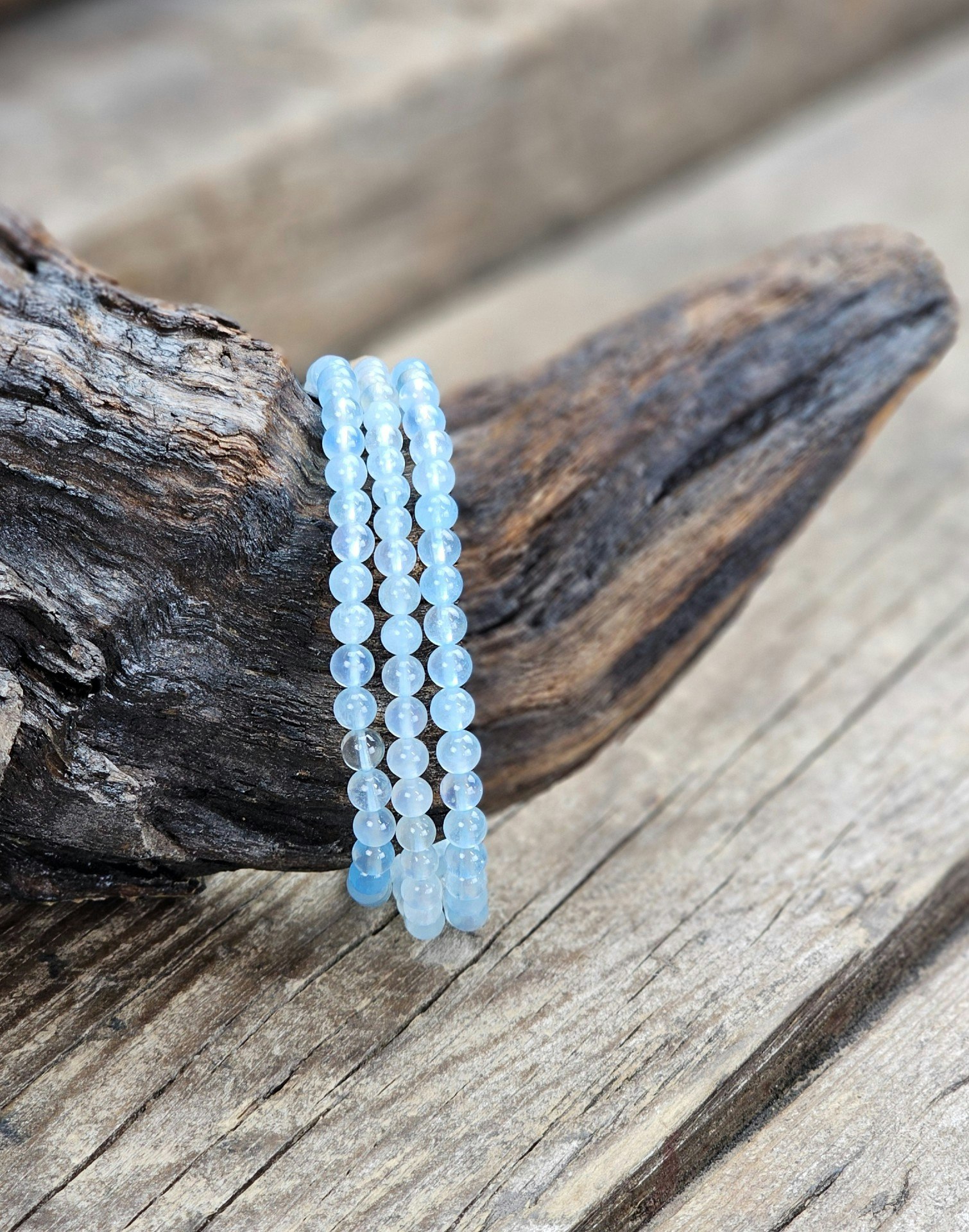 Akvamarin extra, armband 4mm runda pärlor