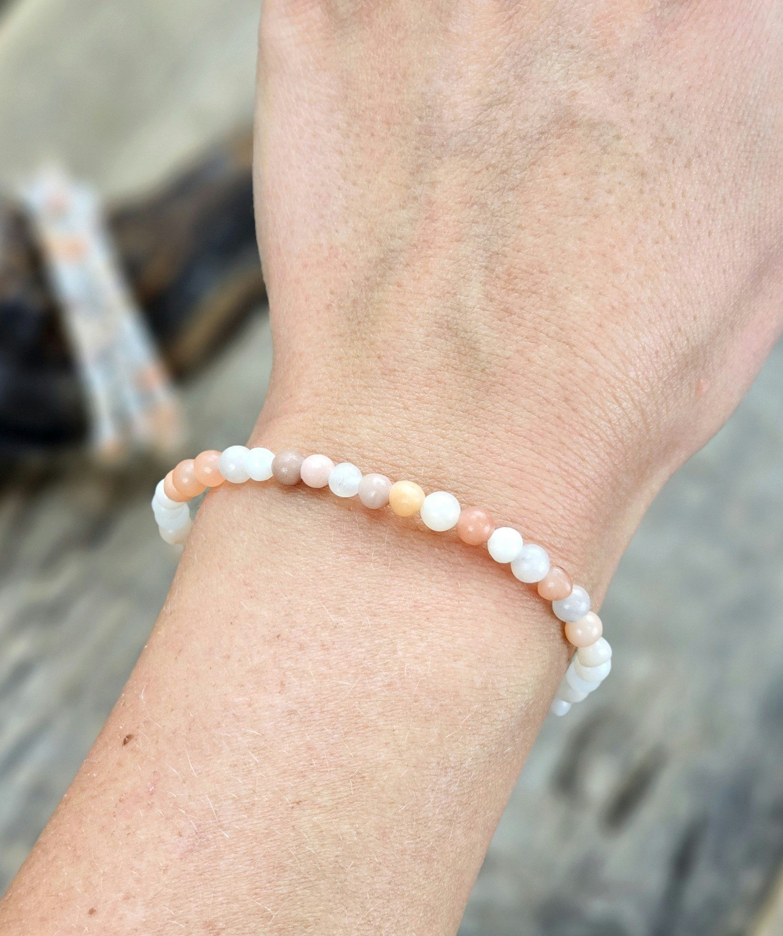 Pastell Aventurin, armband 4mm runda pärlor