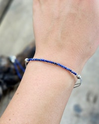 Lapis Lazuli, armband 3mm facetterade pärlor macramé