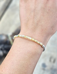 Gul Opal, armband 3mm facetterade pärlor macramé
