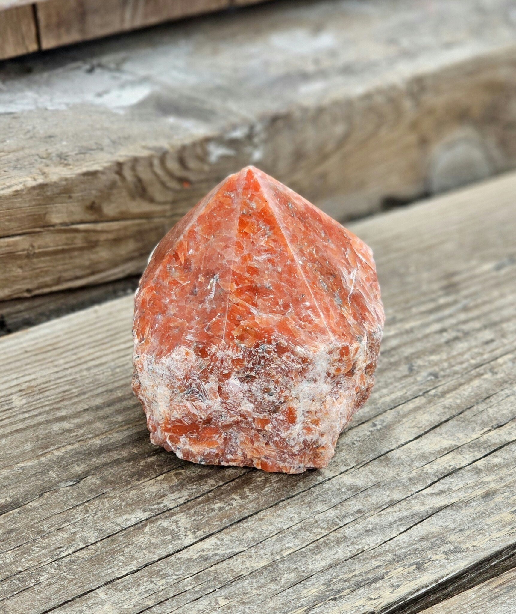Stående spets, Orange Kalcit (Orkidé Kalcit) #9 (nagg finns)