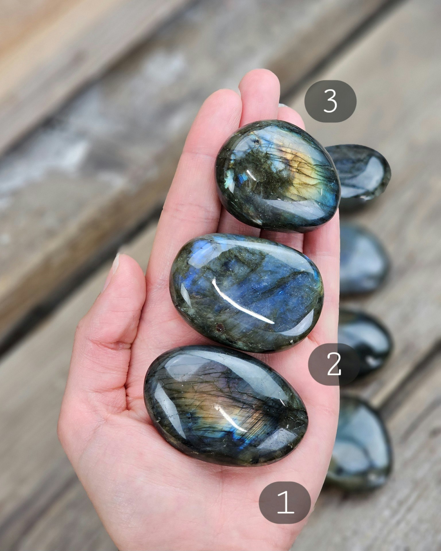 Labradorit, touchstone #1-7