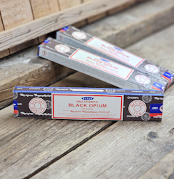 Satya - Nag Champa Black Opium, rökelsepinnar