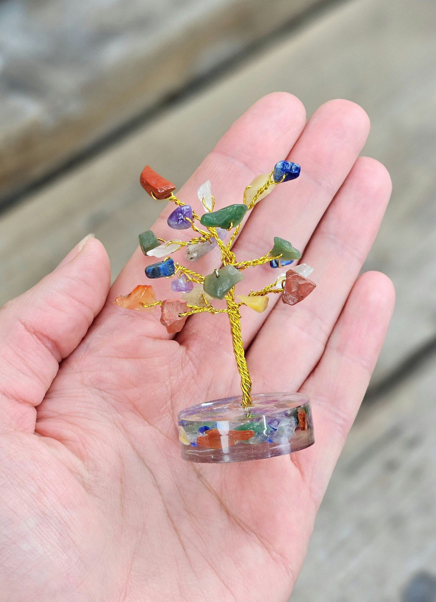 Kristallträd med chakra-stenar, liten