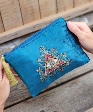 Broderad necessär, Eye of Providence