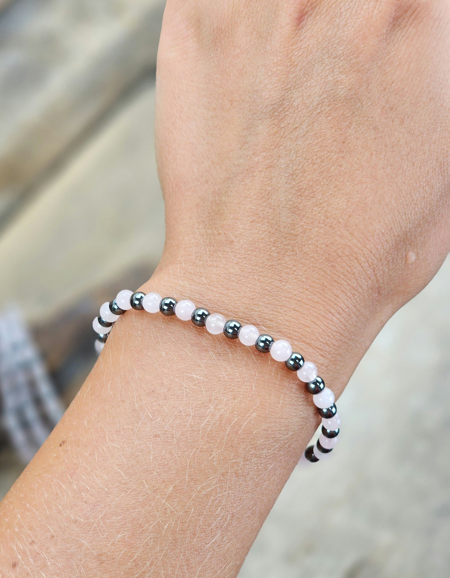 Rosenkvarts & Hematit mix, armband 4mm runda pärlor