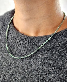 Smaragd, halsband 2mm facetterade pärlor 925s.