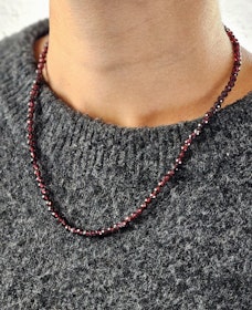 Granat, halsband 4mm facetterade pärlor 925s.