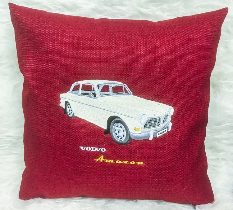 Volvo Amazon 2D, 1970. Kuddfodral röd.