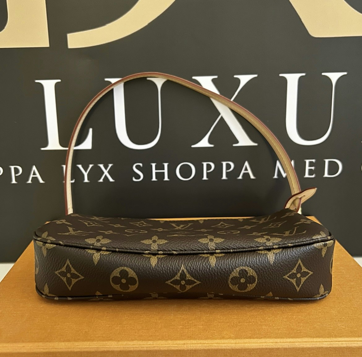 louis vuitton m40712 pochette