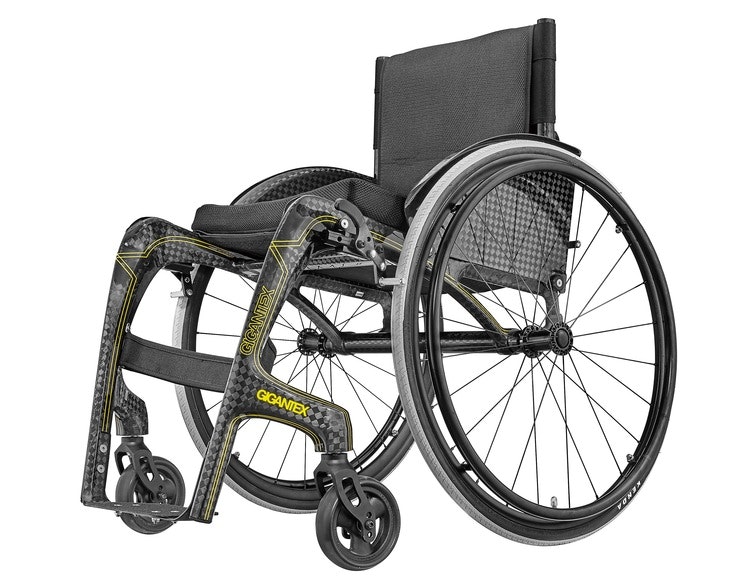 MF015 24" Fast kulfiber kørestol - CuraTec Nordic