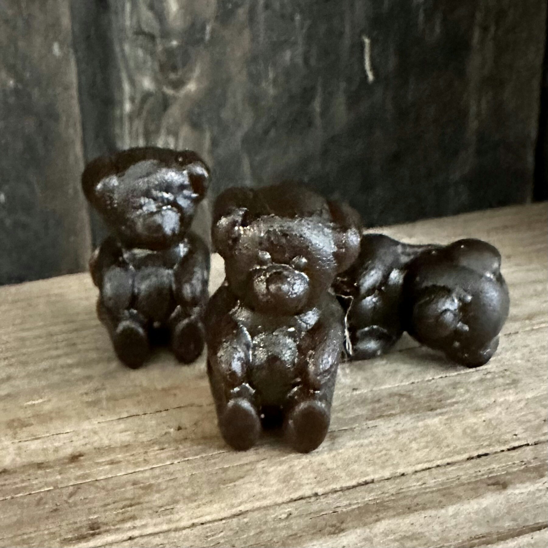 Mjuk sötlakrits formad som björnar.