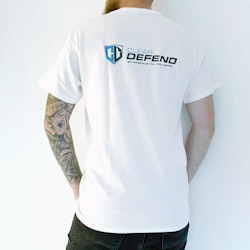 T-shirt med Clear Defend logga