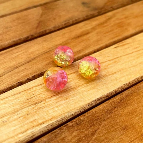 Krackelerad pärla 8mm Gul/Rosa