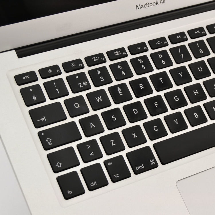 MacBook Air 13 tum (mitten 2013) - BEGAGNAD - GOTT SKICK - OLÅST