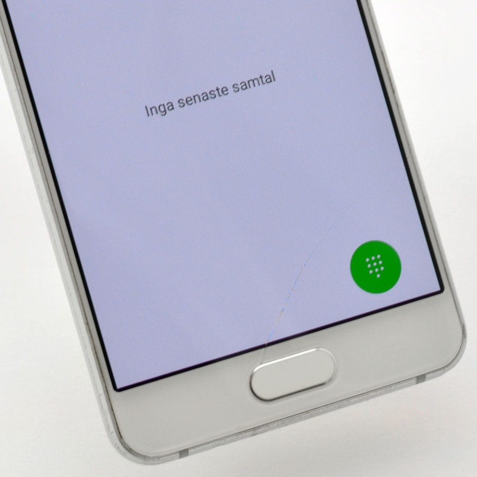 Samsung Galaxy A3 (2016) 16GB Vit - BEGAGNAD - ANVÄNT SKICK - OLÅST