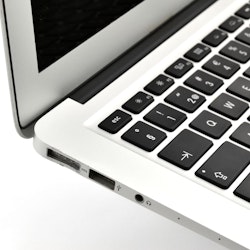 MacBook Air 13 tum (tidigt 2015) - BEGAGNAD - GOTT SKICK - OLÅST