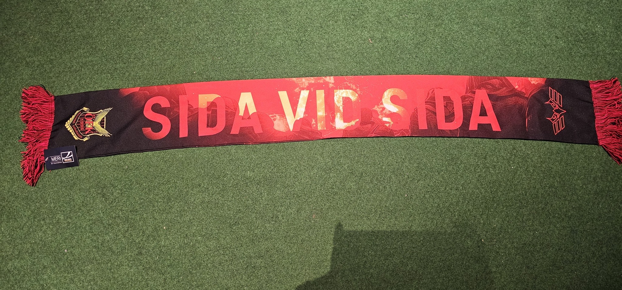 Halsduk - Sida vid sida