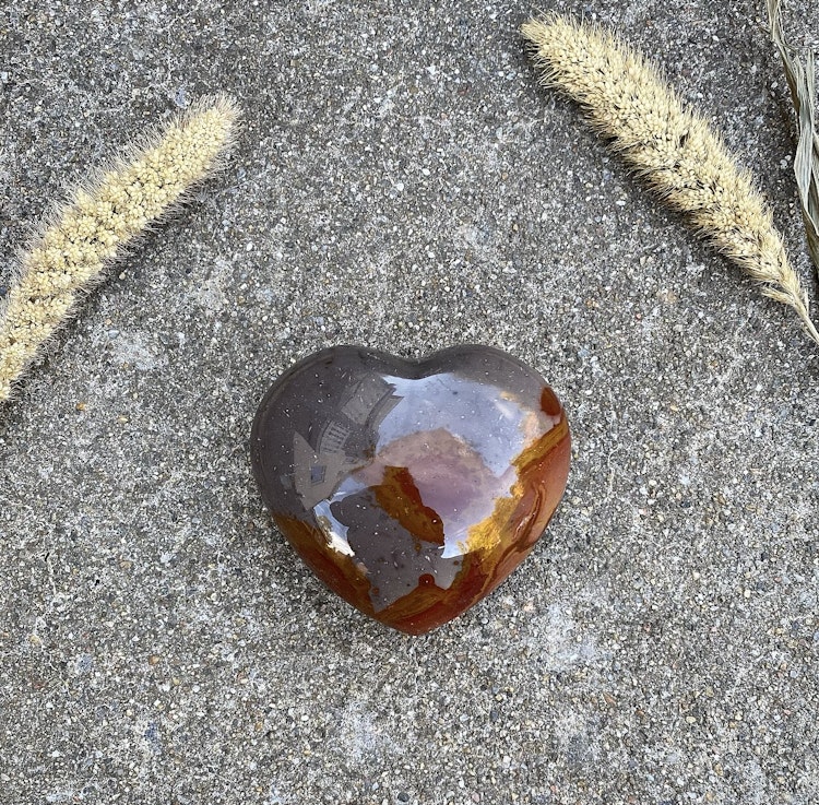 Hjärta av polykromjaspis