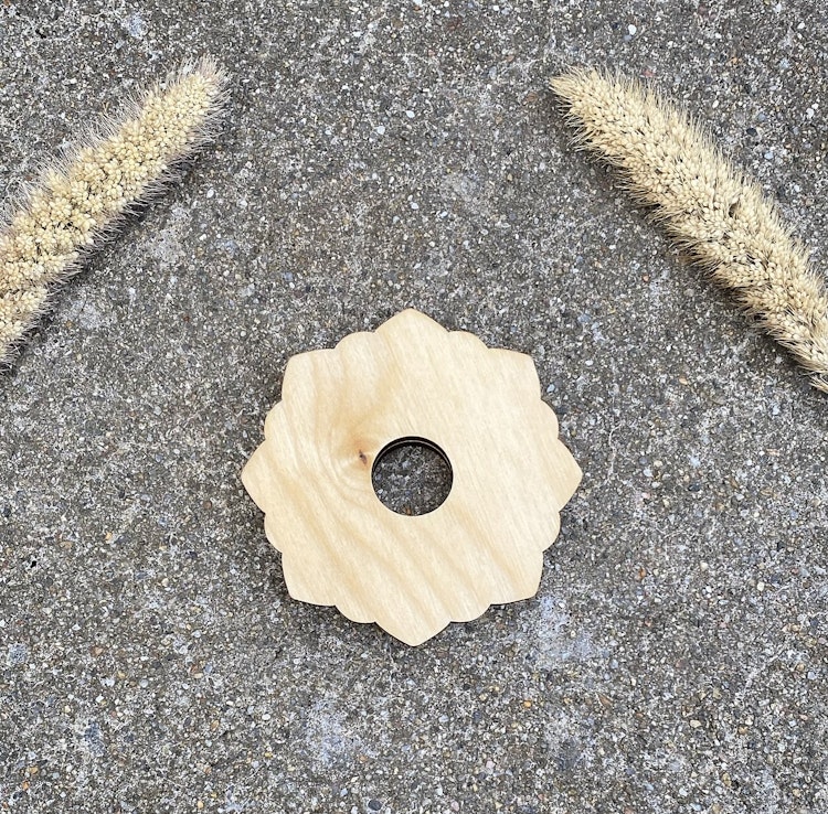 Lotusformat klotställ i trä (dubbelt)