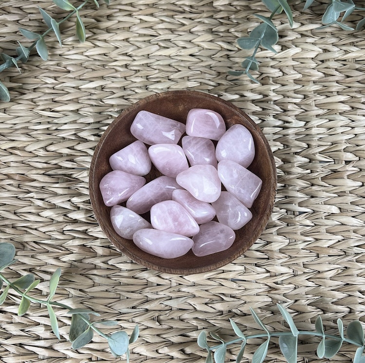 Rosenkvarts trumlad (mellan) opak