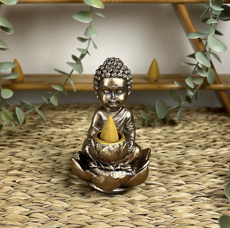 BACKFLOW rökelsehållare Buddha bronsfärgad