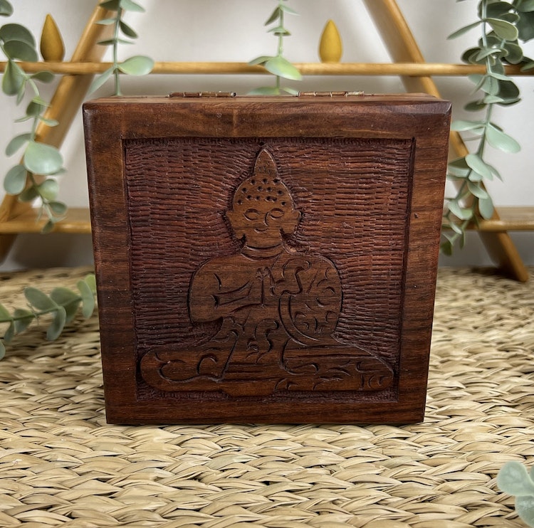 Ask/låda/skrin i sheeshamträ med buddha på