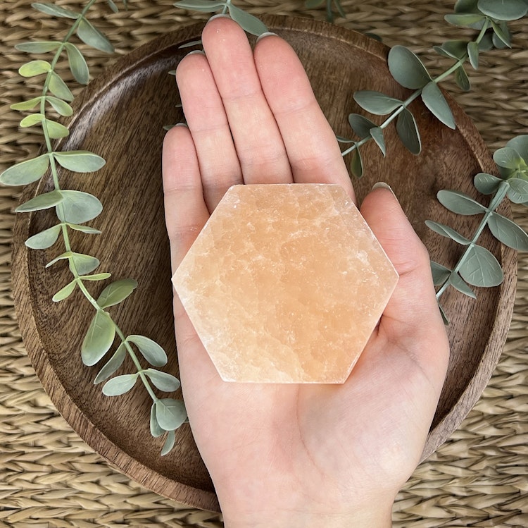 Selenit (orange) laddningsplatta hexagonformad (mellan)