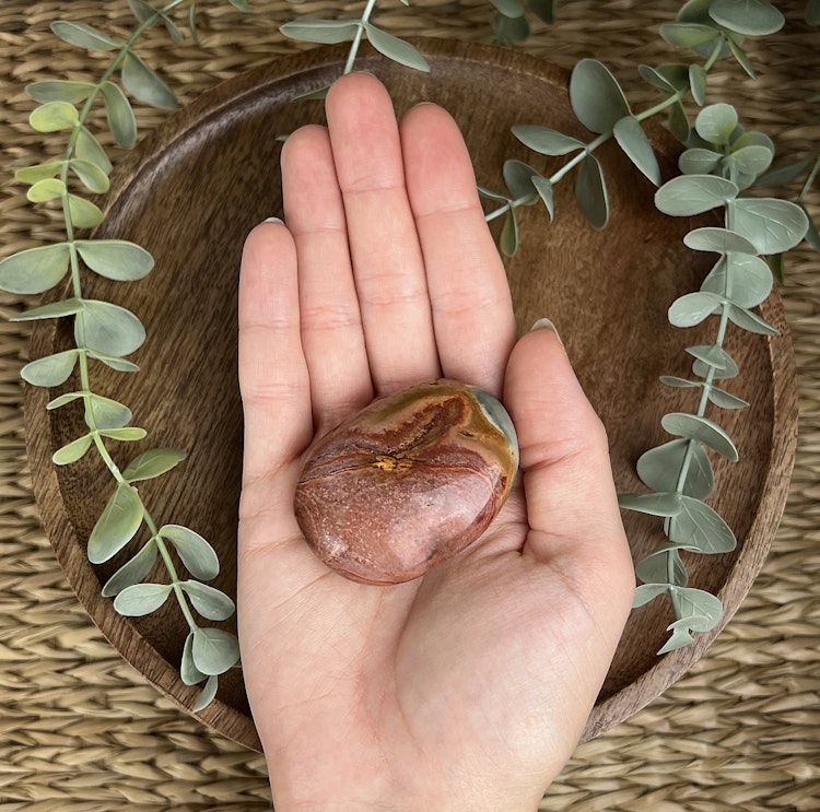 Polykromjaspis meditationssten (handsten) S