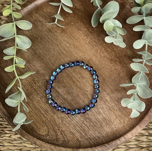 Stenarmband av kvarts med titanaura beläggning (6 mm) A