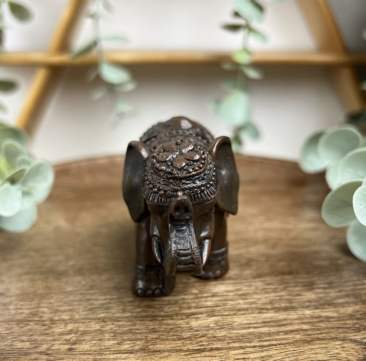 Rökelsehållare för rökelsepinnar elefant