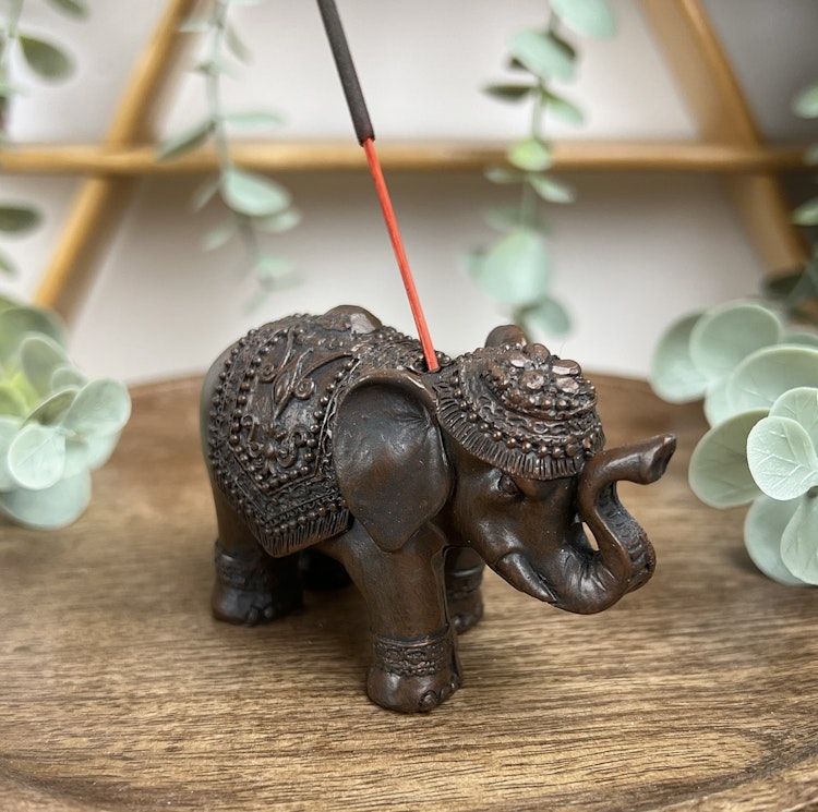 Rökelsehållare för rökelsepinnar elefant