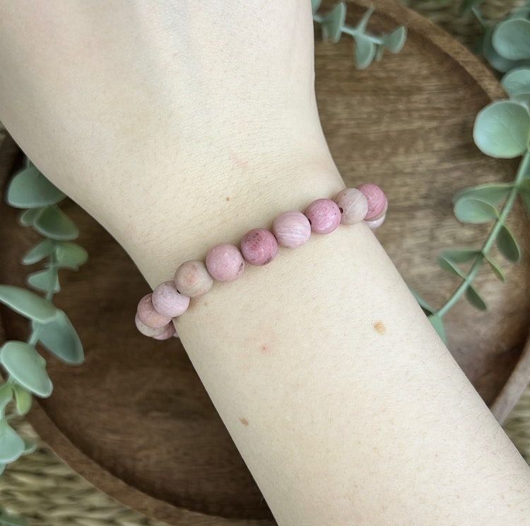 Stenarmband av matt Rhodonit A (8 mm)