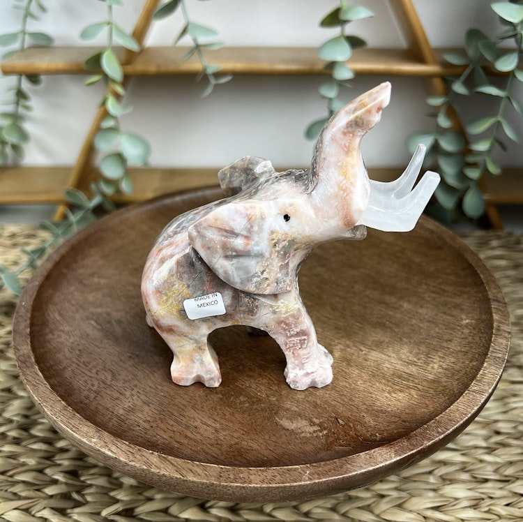 Elefant av täljsten B