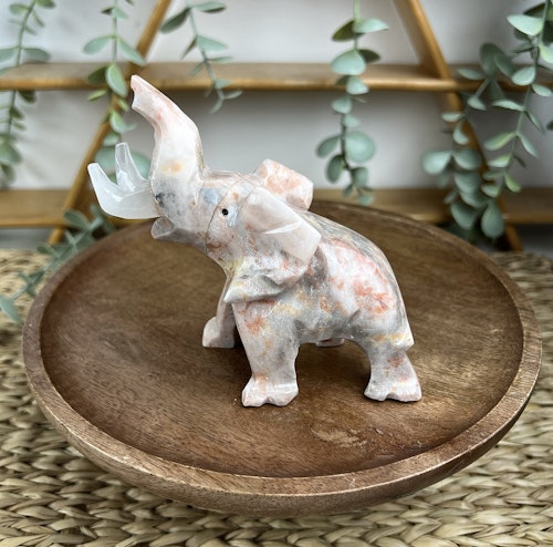 Elefant av täljsten C