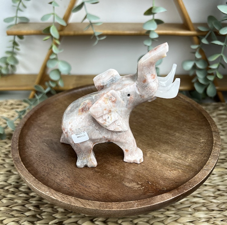 Elefant av täljsten C
