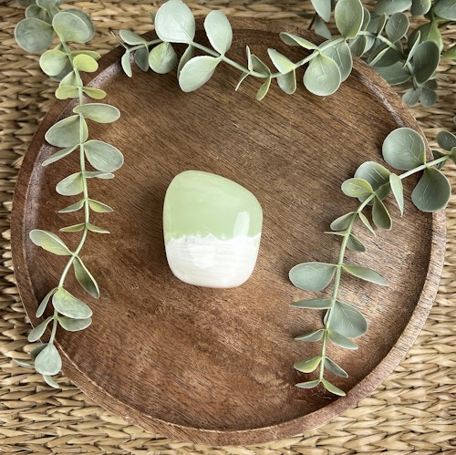 Grön Kalcit meditationssten (handsten) E
