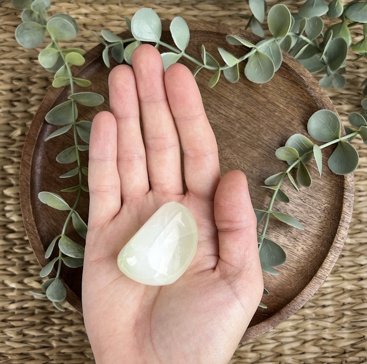 Grön Kalcit meditationssten (handsten) J