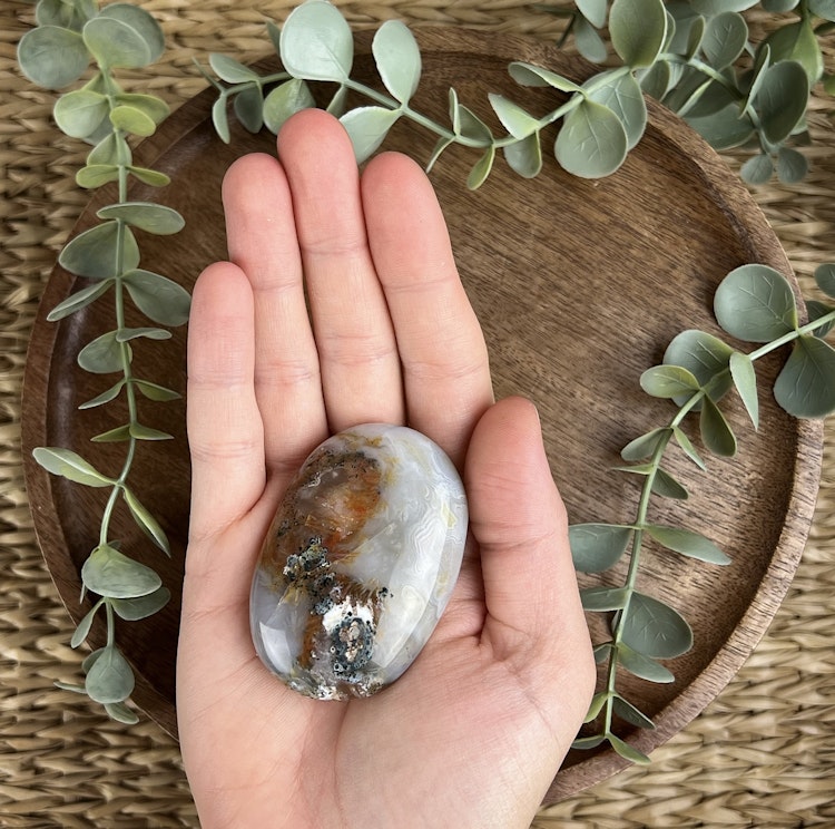 Blomsteragat meditationssten (handsten) C