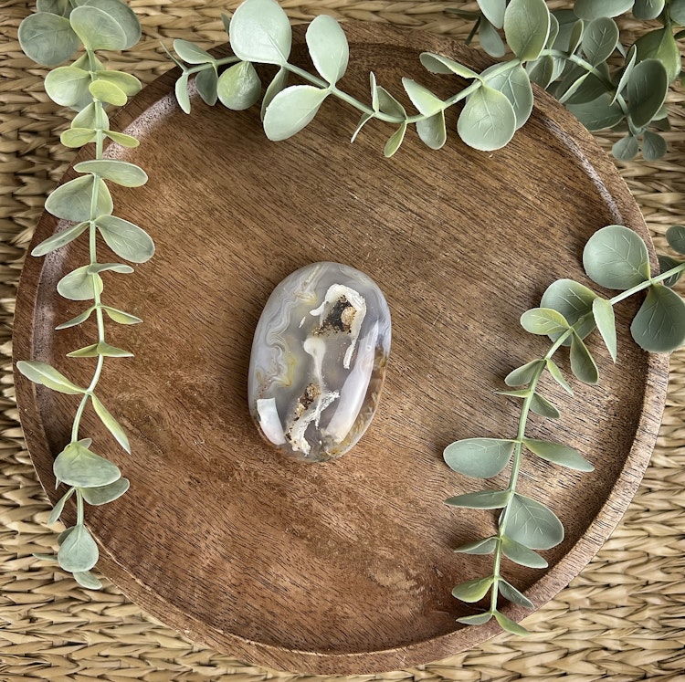Blomsteragat meditationssten (handsten) C