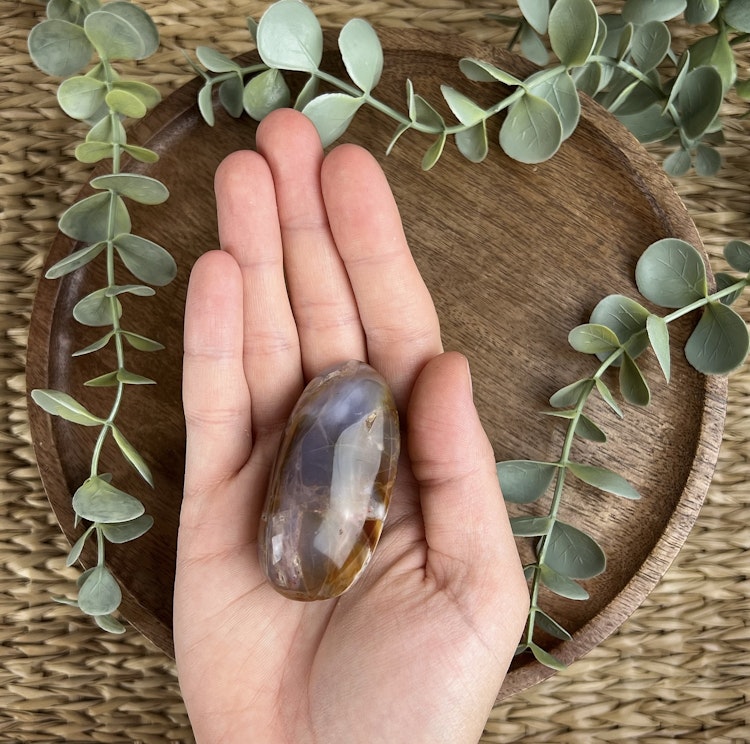 Blomsteragat meditationssten (handsten) E
