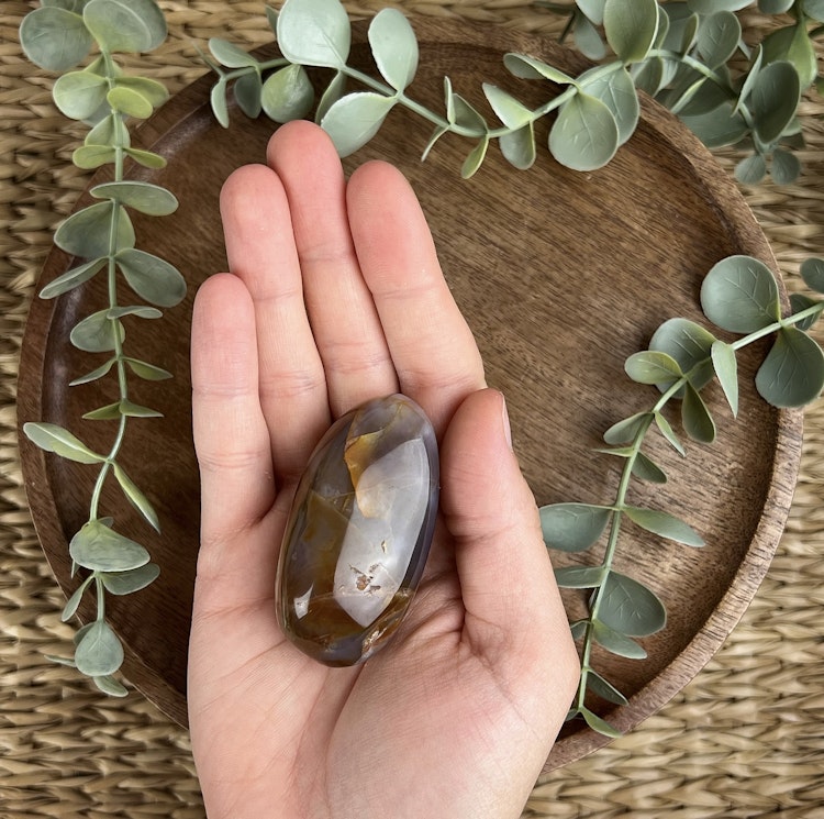 Blomsteragat meditationssten (handsten) E