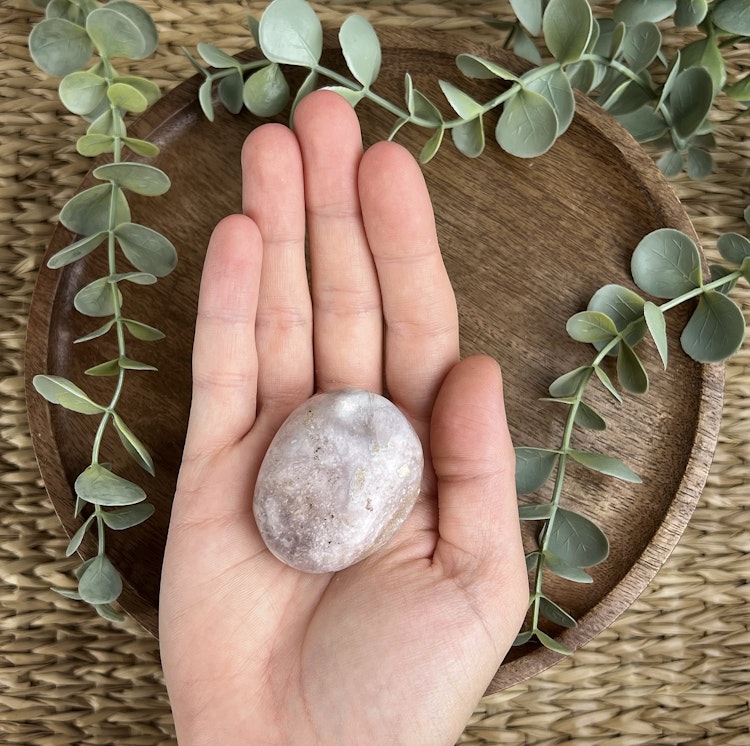 Blomsteragat meditationssten (handsten) G